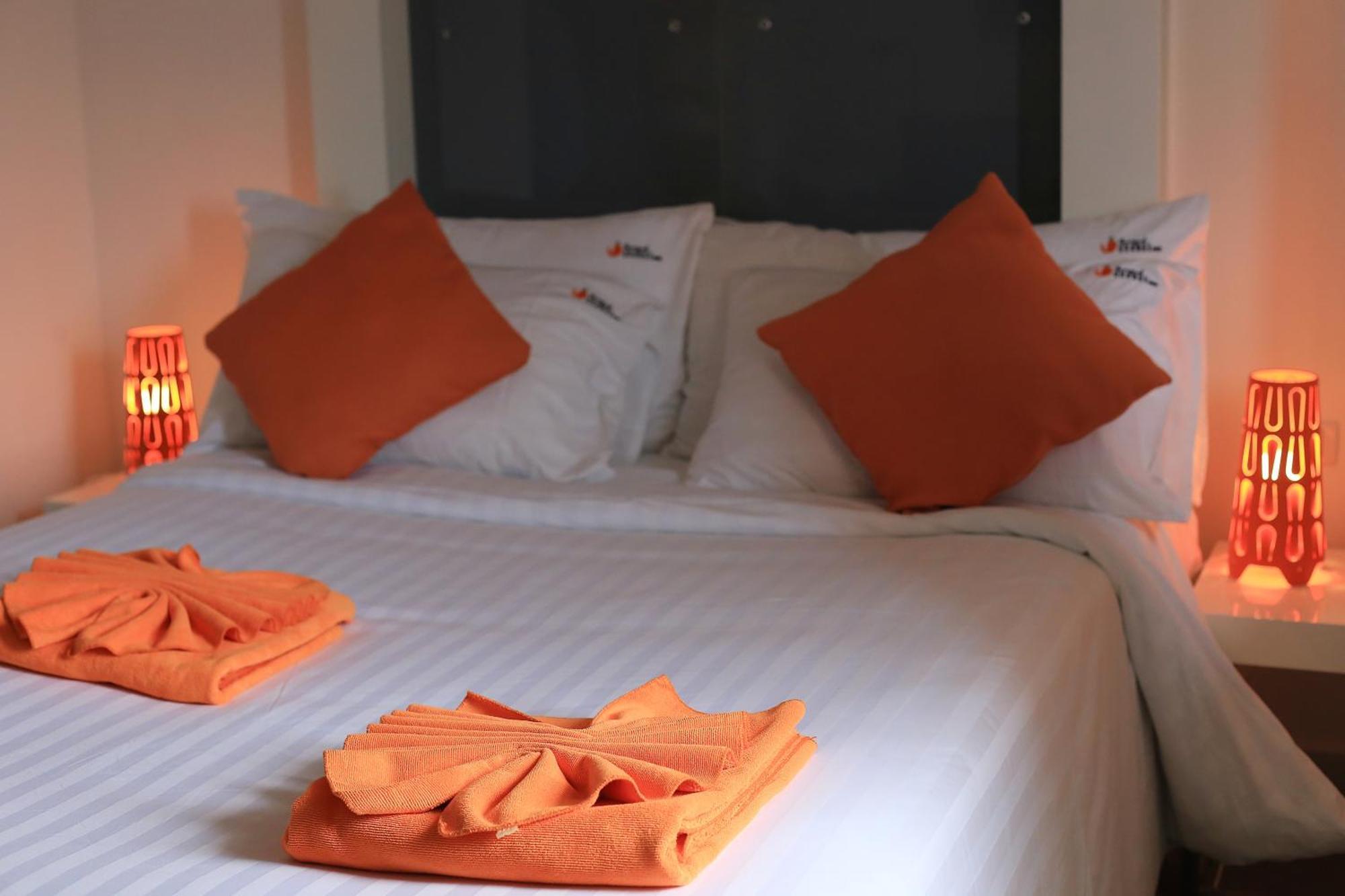 The Original Orange Hotel Nakhon Si Thammarat Quarto foto