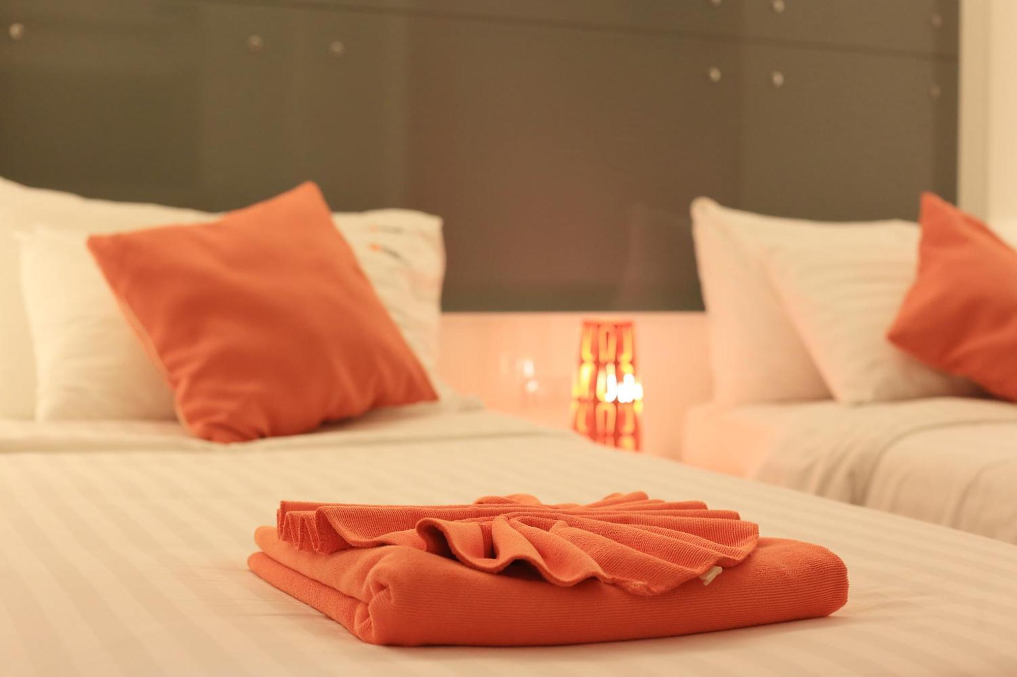 The Original Orange Hotel Nakhon Si Thammarat Quarto foto